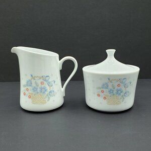Corning Country Cornflower Creamer & Sugar Bowl with Lid Blue Floral Coffee Set
